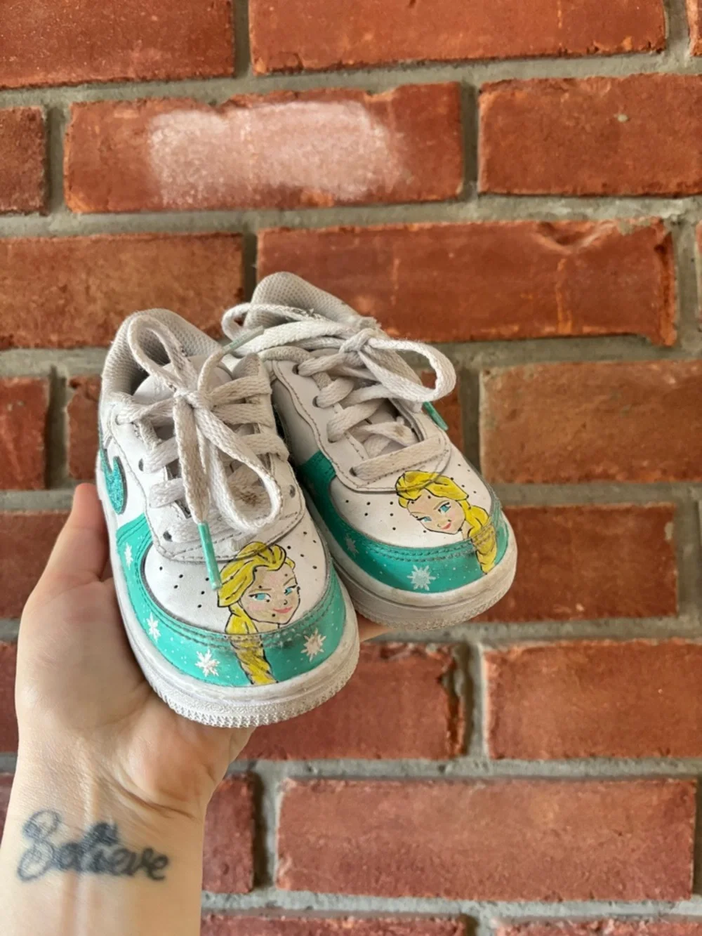 Custom Frozen Elsa Nikes - Picture 1 of 5